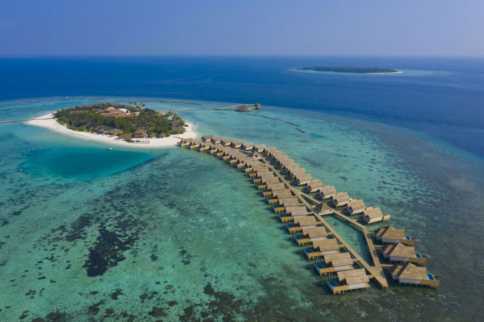 Emerald Faarufushi Resort & Spa